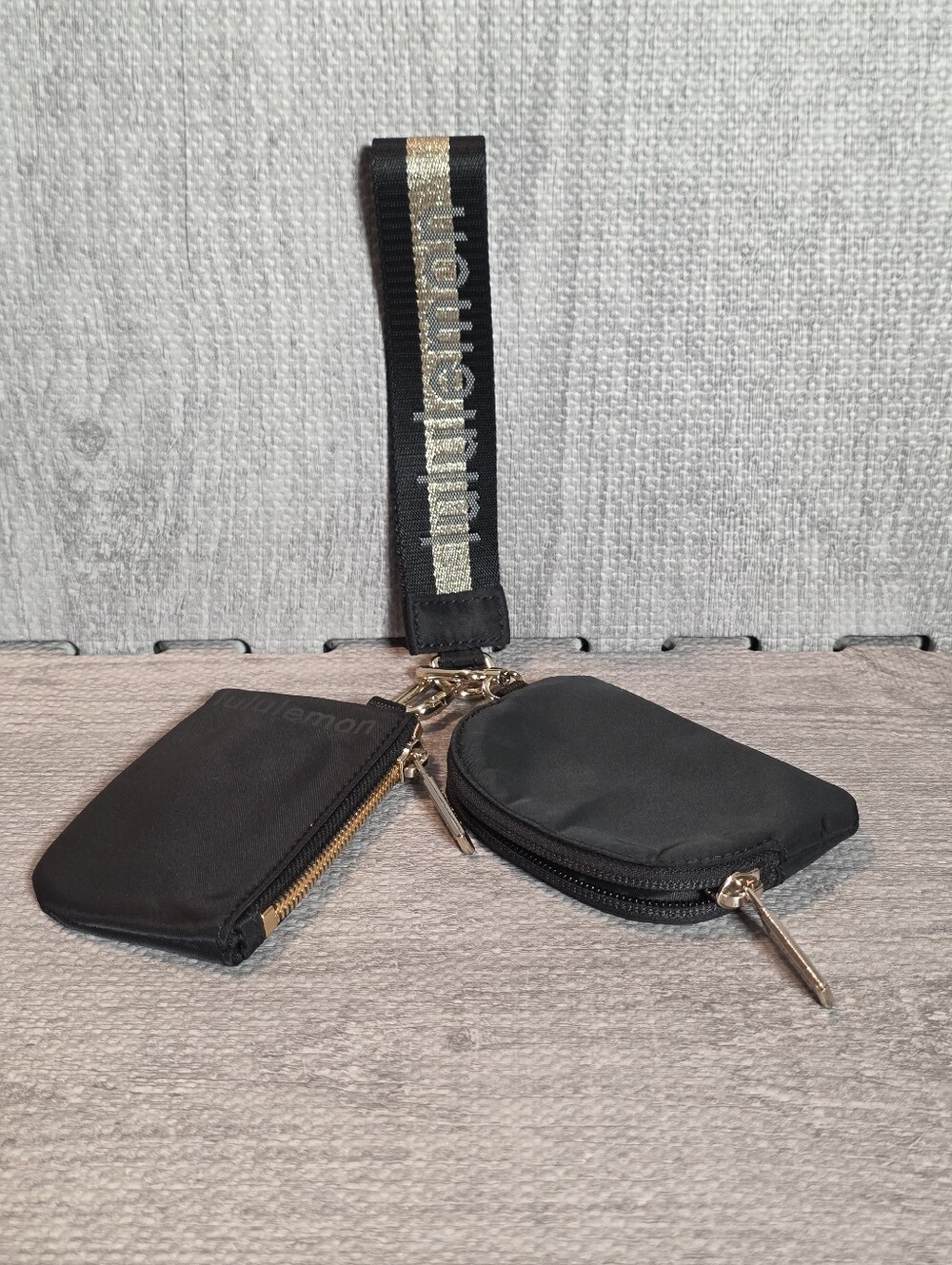 Lululemon Dual Pouch Keychain Wristlet Wallet Black Gold